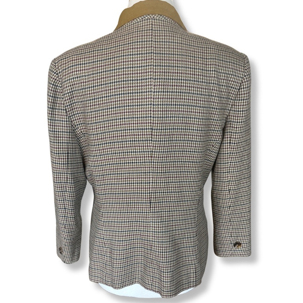 Classic Houndstooth Blazer with Tan Accents – Size 14 (Runs Small) - Picture 3 of 10